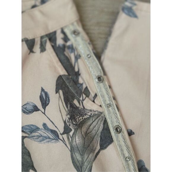 Frank Lyman Design Collection Embellished Blue Floral Print Jeans, Size M, NWT - Picture 2 of 8